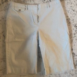 LL Bean seersucker shorts in tan/white size 8